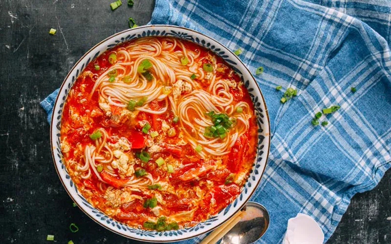 Mì Tôm Trứng - "Huyền Thoại" Của Bữa Ăn Nhanh