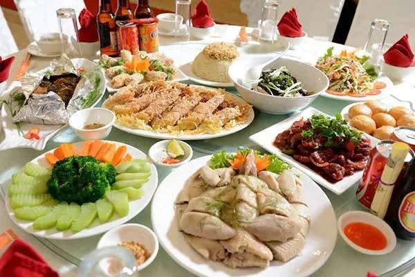 Đồ ăn nhanh đặt mua sẵn: "Cứu cánh" hoàn hảo cho chủ nhà bận rộn